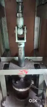 Paper plate machine