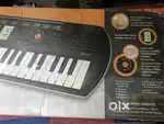 CASIO SA-77 ELECTRONIC KEYBOARD FOR SALE  NEW CASIO WITH CHARGER