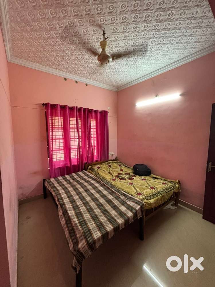 2Room availabel