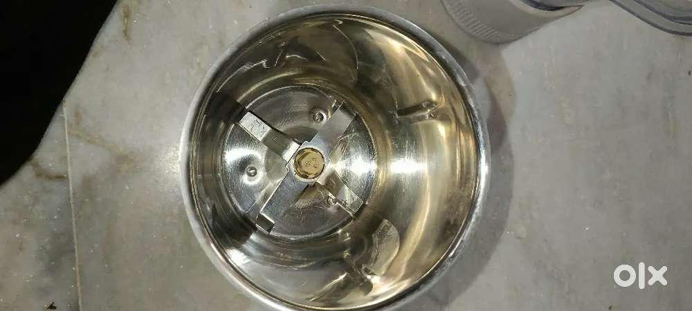 Mixer grinder and juicer