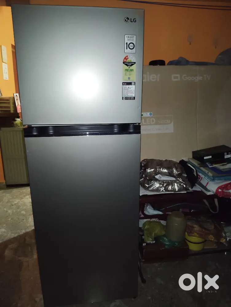 Fridge good condition used like new