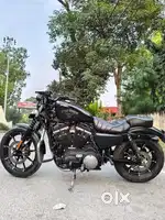Harley Davidson Iron 883 model 17/16 Only Call or WTSP (12-8pm)