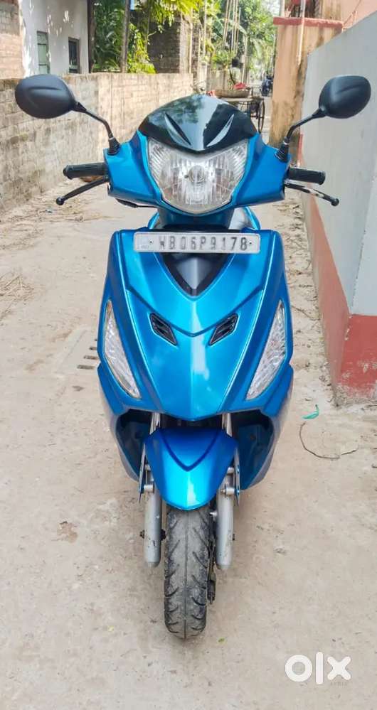 2018 ar model mestro edge, super mint condition, not a single scratch.