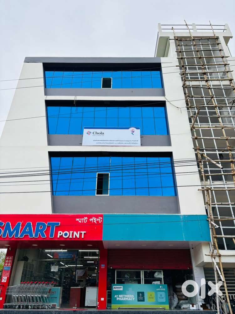 Rent to Showrooms,Restuarant,Banks,Office. 1st & 3rd floor available