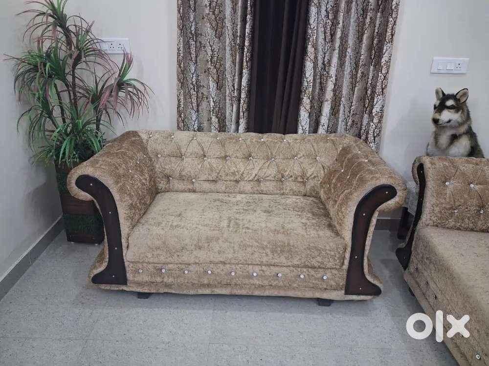 7 Seater Sofa in Very Good Condition.