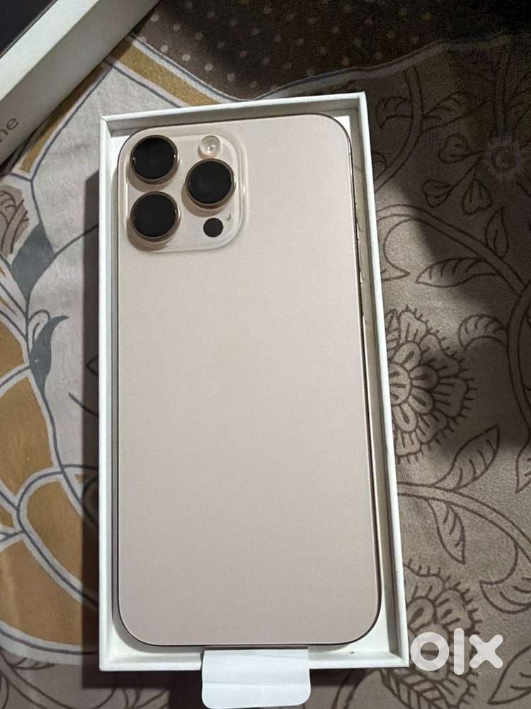 I phone 16 pro max, 256 GB, Natural Titanium