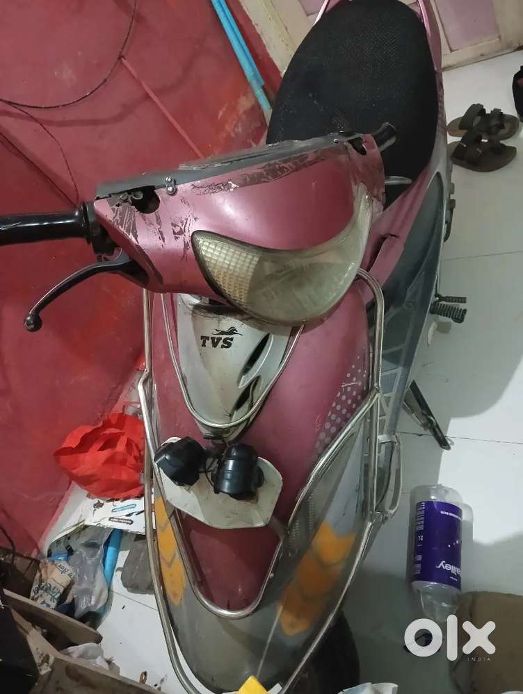 गाड़ी बेचना है, कोई कागज नही है