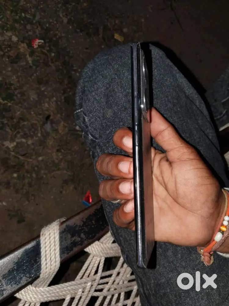 Vivo y300 plus  5g  8 128gb