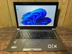 Laptop Toshiba i7 touch screen