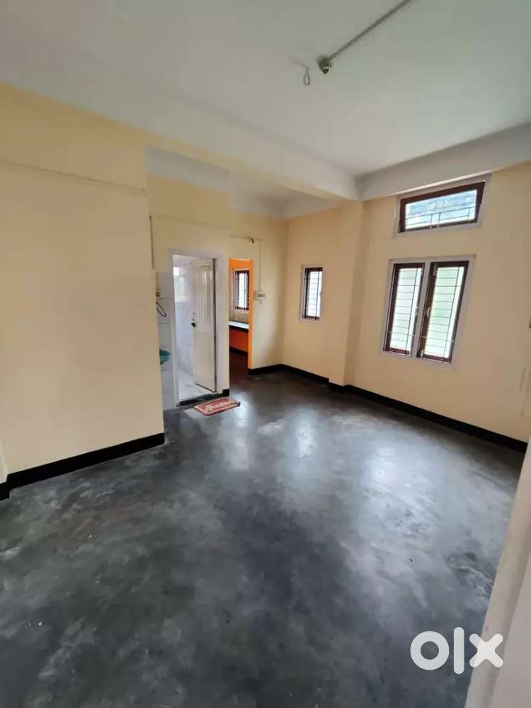 One bhk independent house .living allow at hangrabari l p shool.