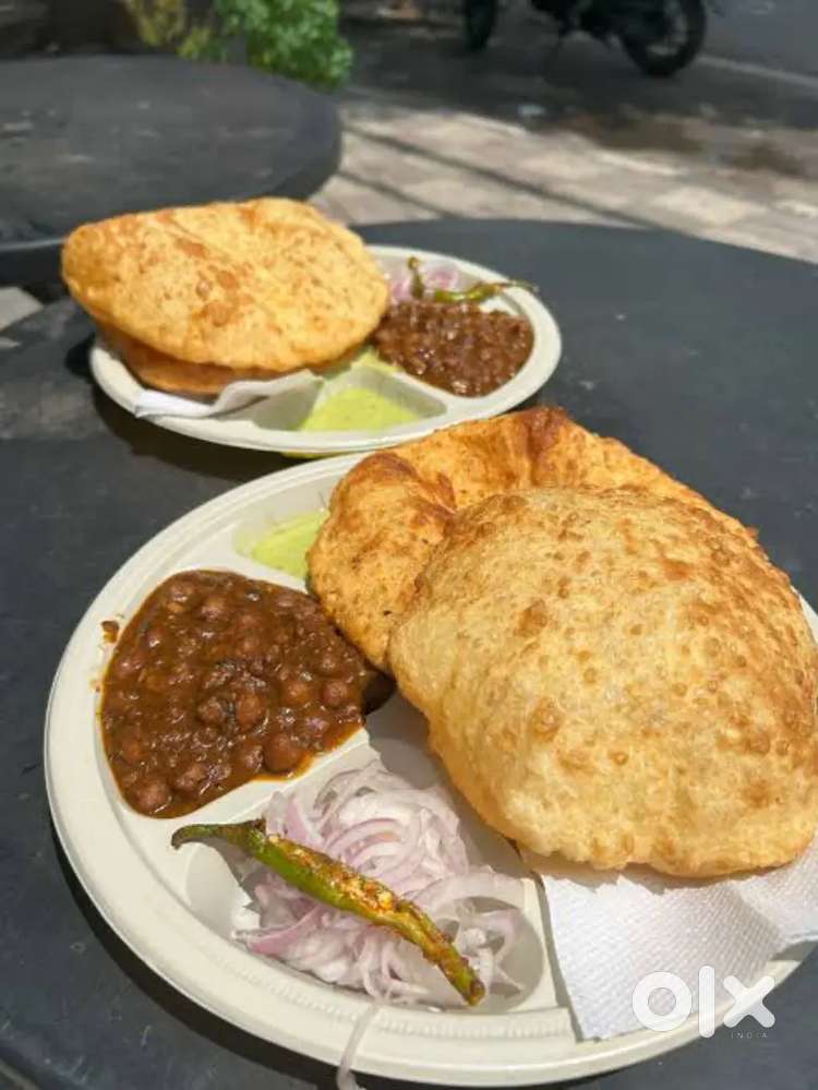 Chole Bhature Cook aur 2 bhartar safai Helper chaiye