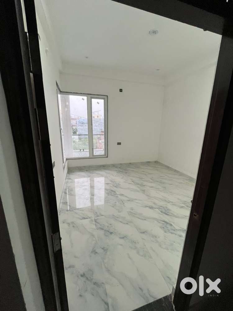 2BHK ROOM WITH bhot indian and western toilets