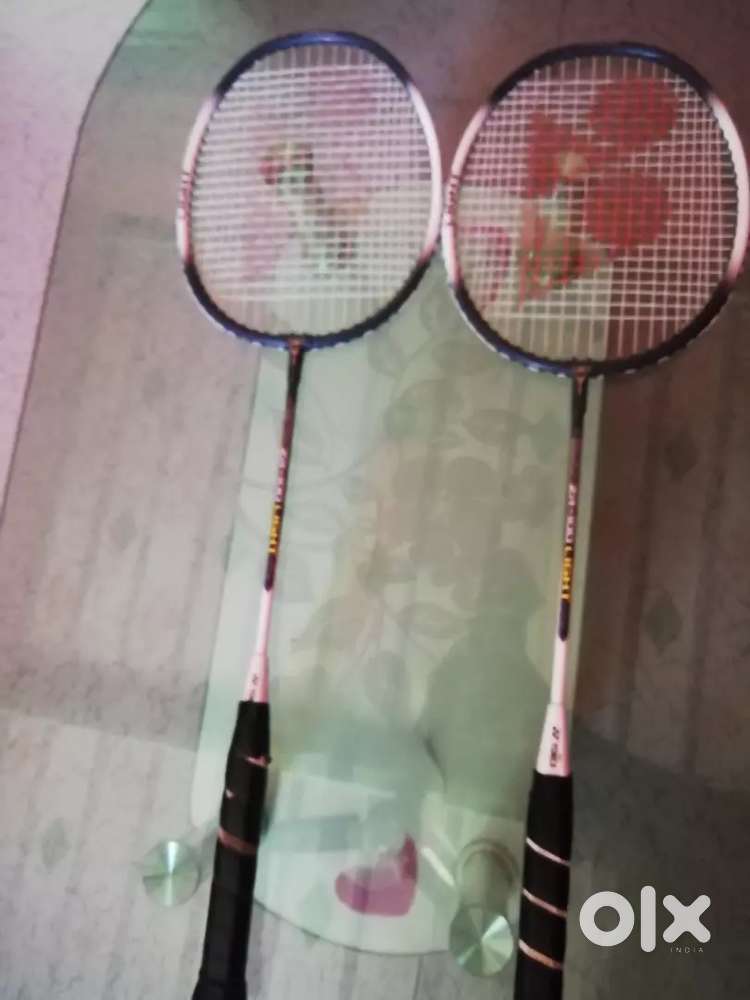 Pack of 2 Yonex racket zr100 right good condition