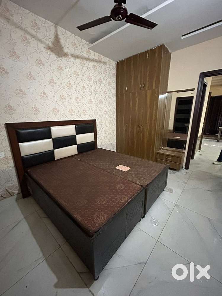 2bhk flat for rent 18500 / fully furnished sec 137