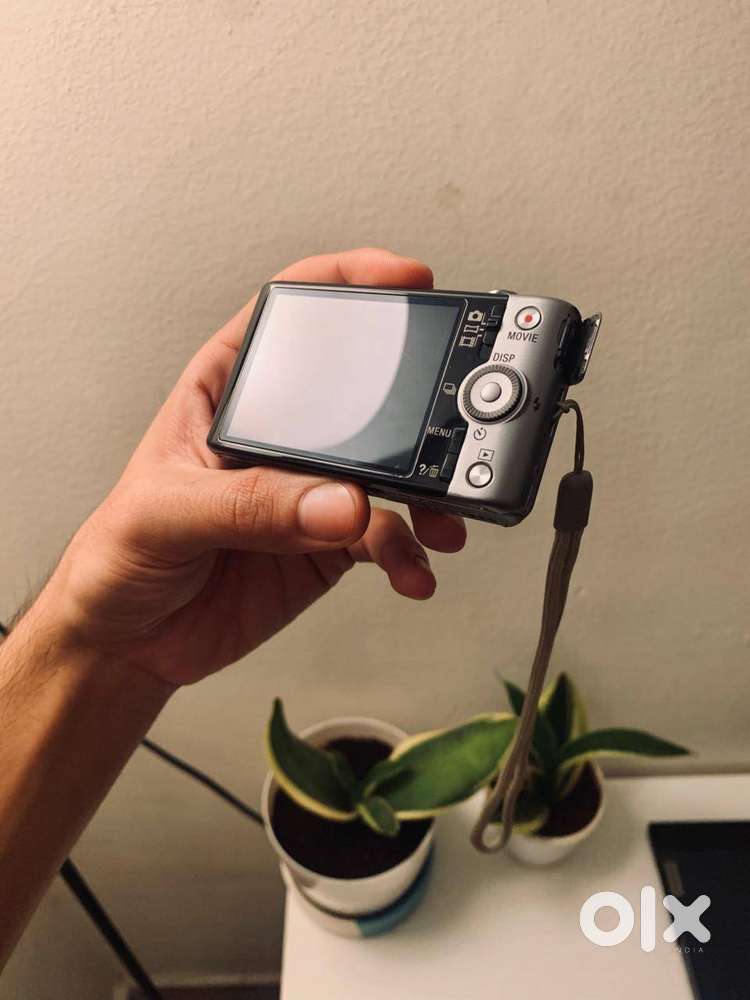 Sony Cybershot DSC-WX200 – Iconic Compact Camera