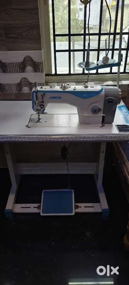 Tailor machine