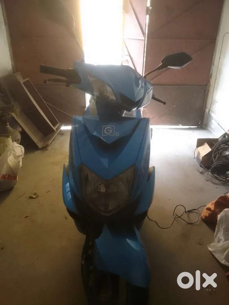 Electric scooter for aell