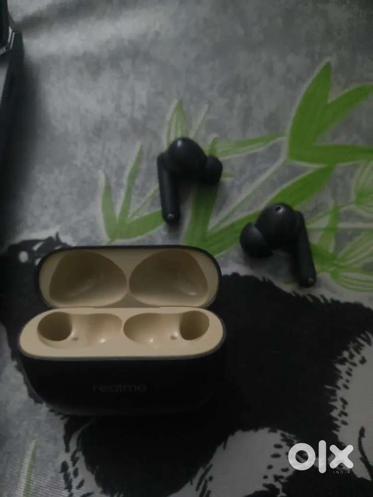 Realme buds T300- Premium sound,Noise cancellation and urgent Sale