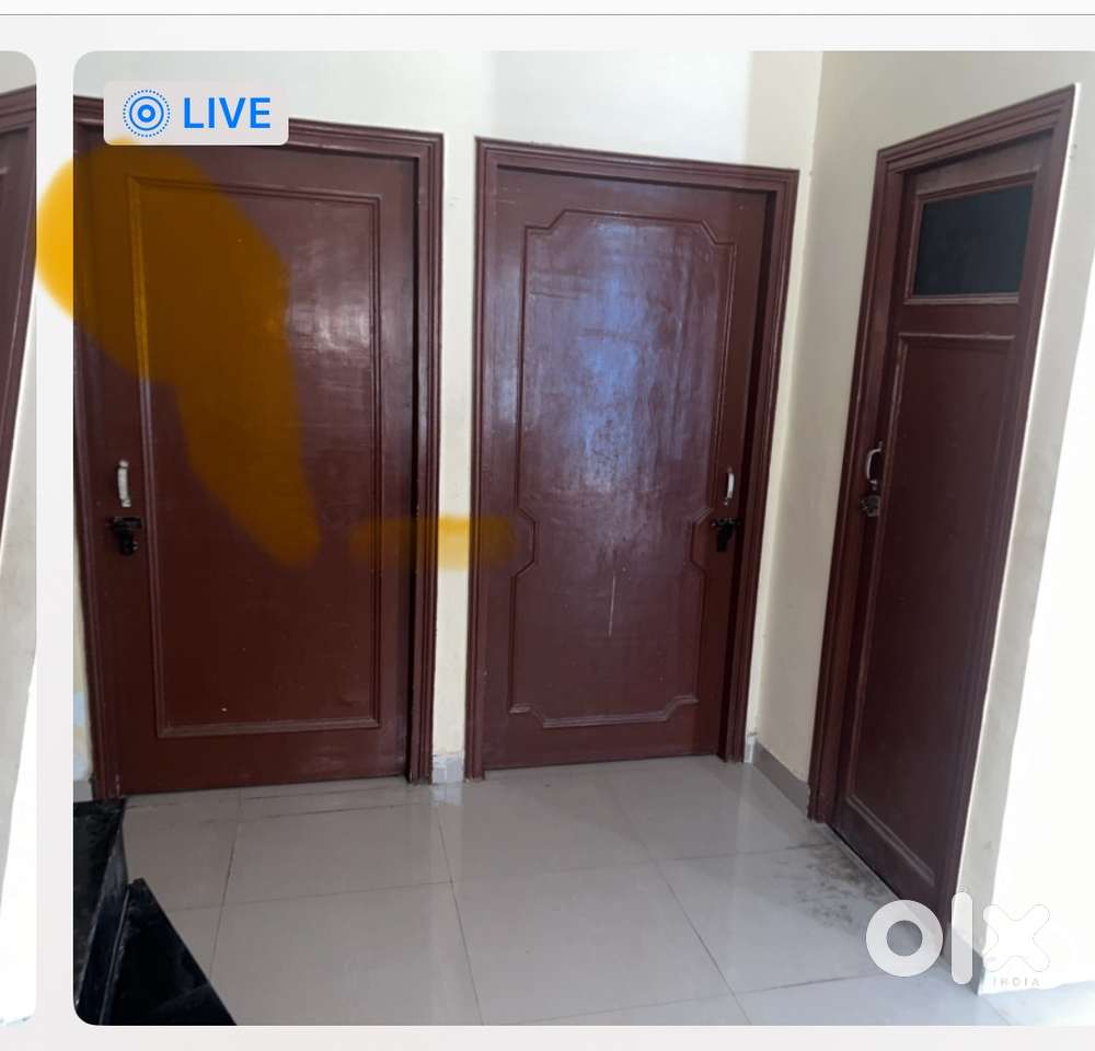 2 Rooms,one kitchen,one bathroom.