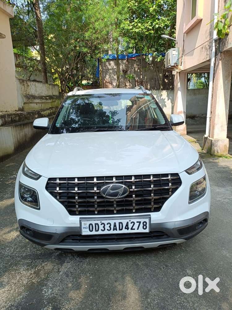 Hyundai Venue 1.0 SX Turbo IMT Dual Tone Sport, 2021, Petrol