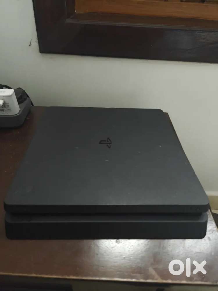 Ps4 console