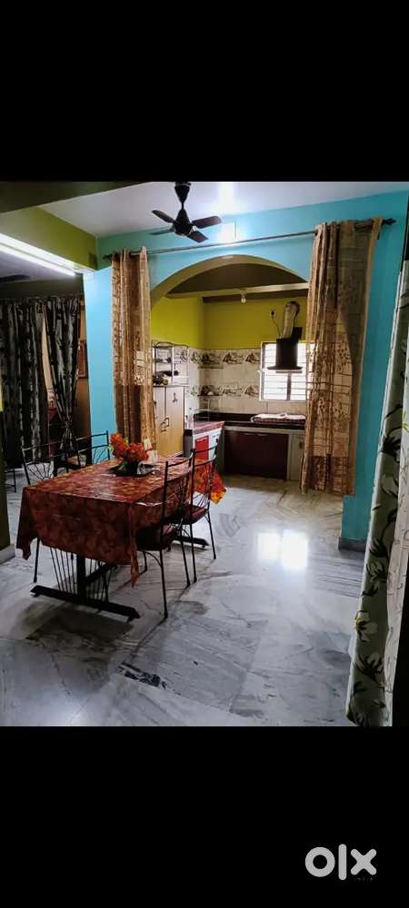 Solid wrought iron 4seater dining table and 4 dining chairs