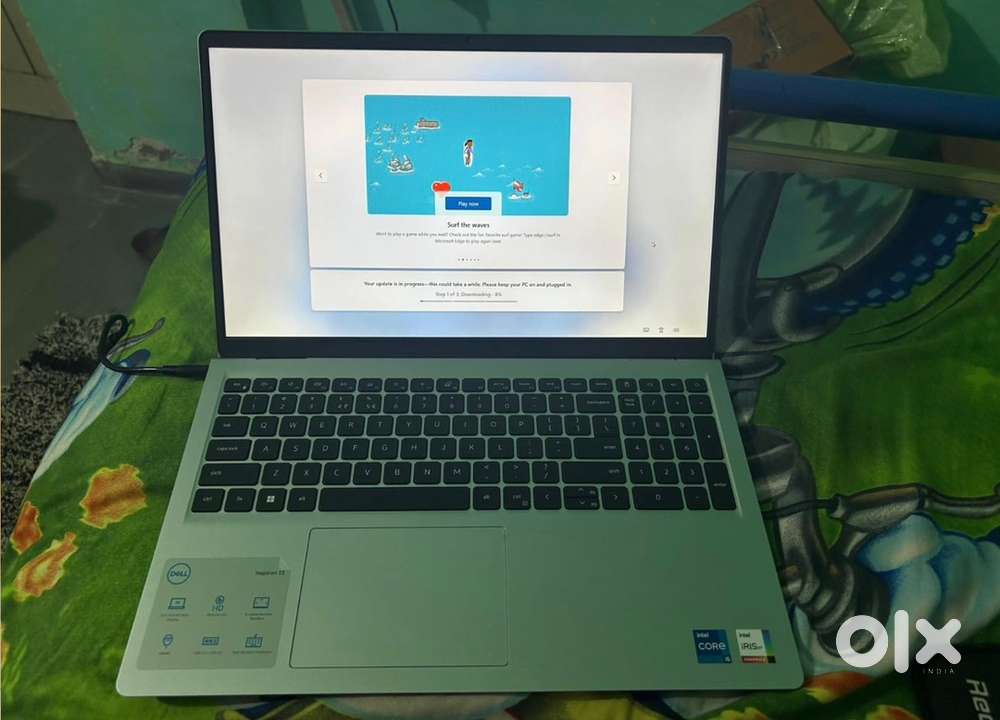 Dell inspiron core i3 8/256 ssd 13gen