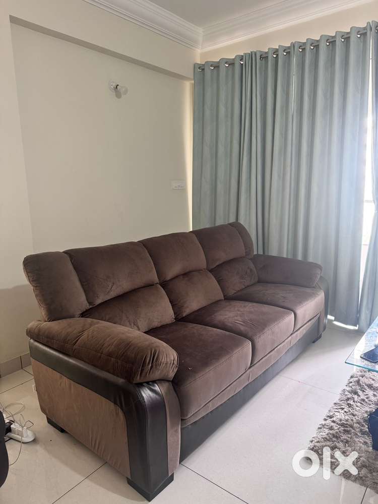 Sofa for Sale – Excellent Comfort, Hardly Used.
