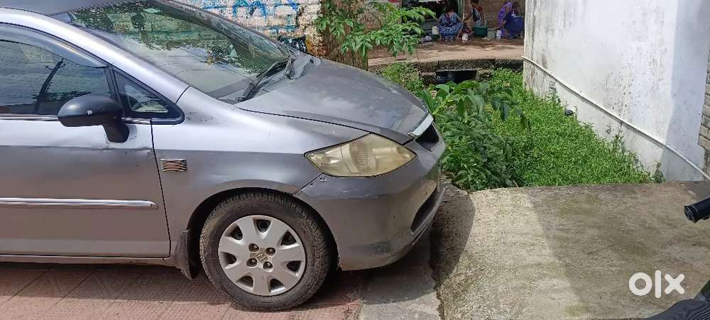 Honda City ZX 2005 LPG Well Maintained
