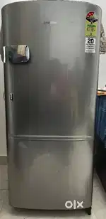 Samsung 183L Fridge (Inox, Barely Used) – Excellent Condition