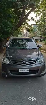 Toyota Innova 2004-2011 2.5 V Diesel 8-seater, 2011, Diesel