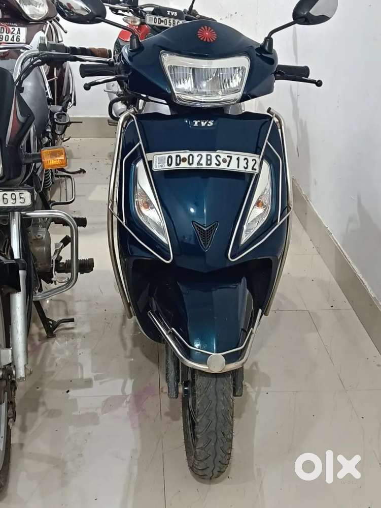 TVs Jupiter,no scratches at all