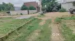 Shukla Chauraha ke pass Market mei plot le
