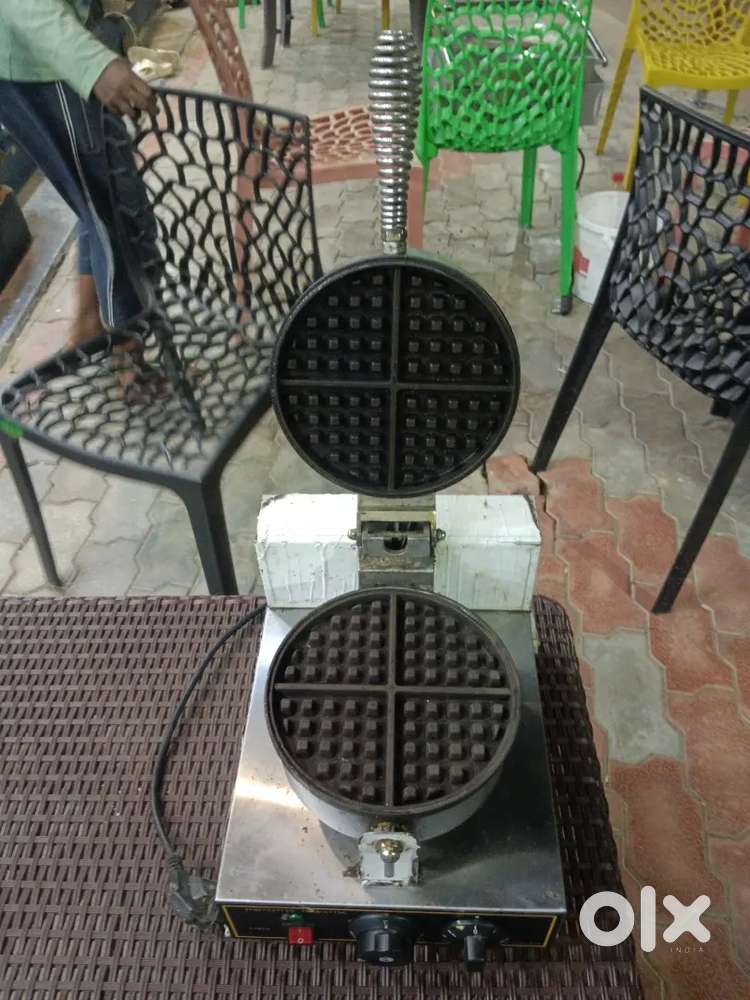 Waffle maker