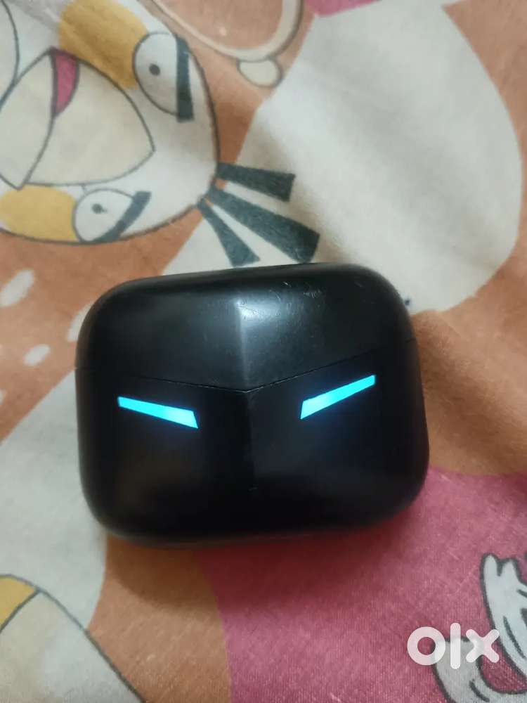 Wings earbuds urgent selling