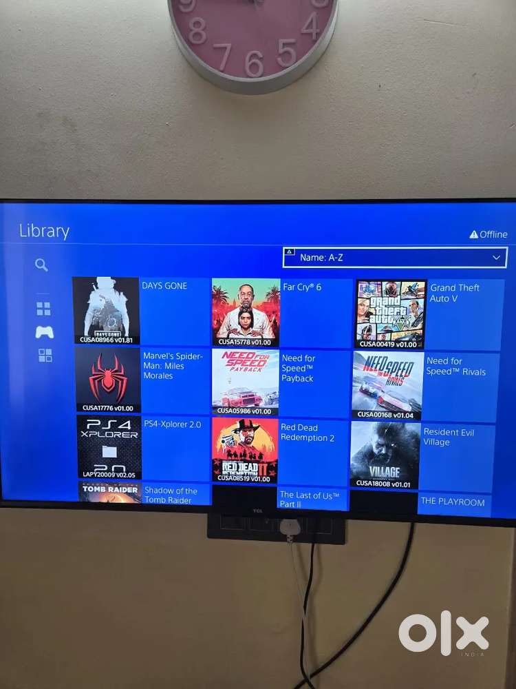 Ps4 slim 1tb and 2 controller