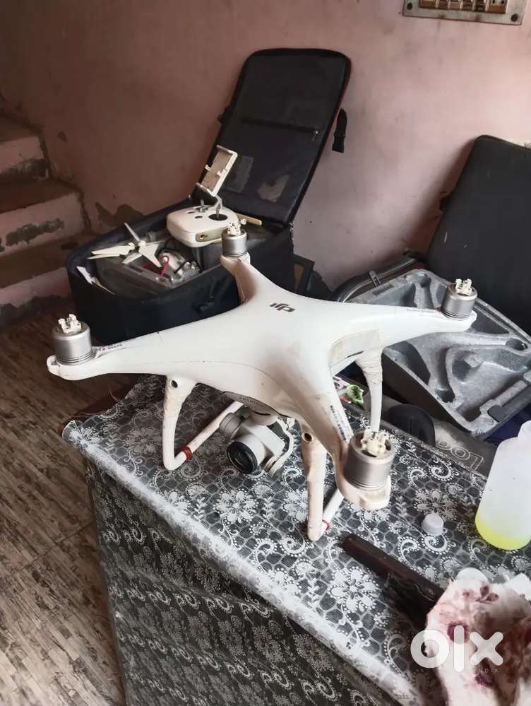 Drone camera teen battery ke sath