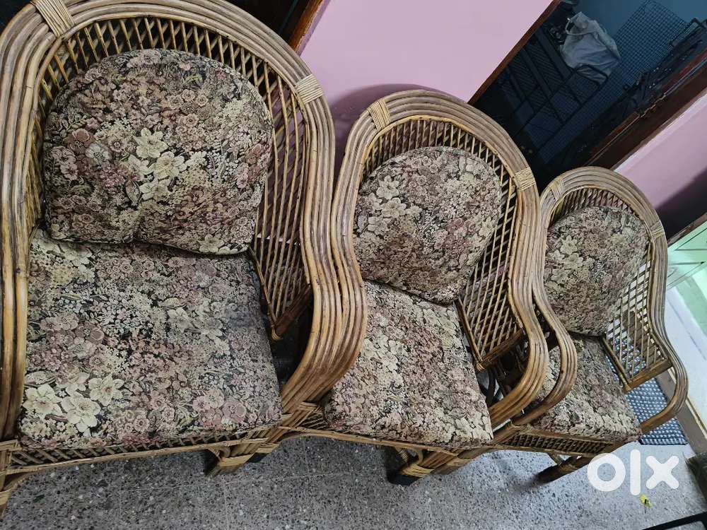 Bamboo sofa 4 at 3500