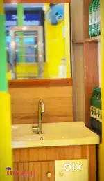 ജ്യൂസ്‌ ഷോപ്പ്, ഷവർമ, ലൈവ് എണ്ണക്കടി