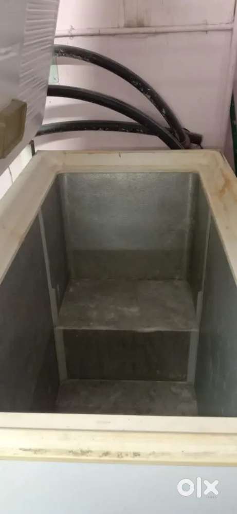 600.L Whirlpool freezer