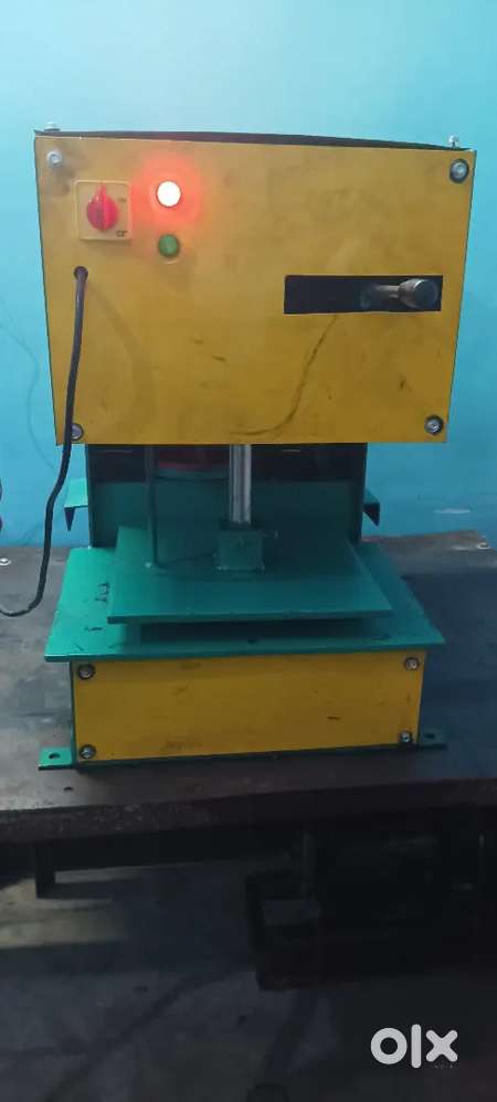 Slipper Manufacturing Machine