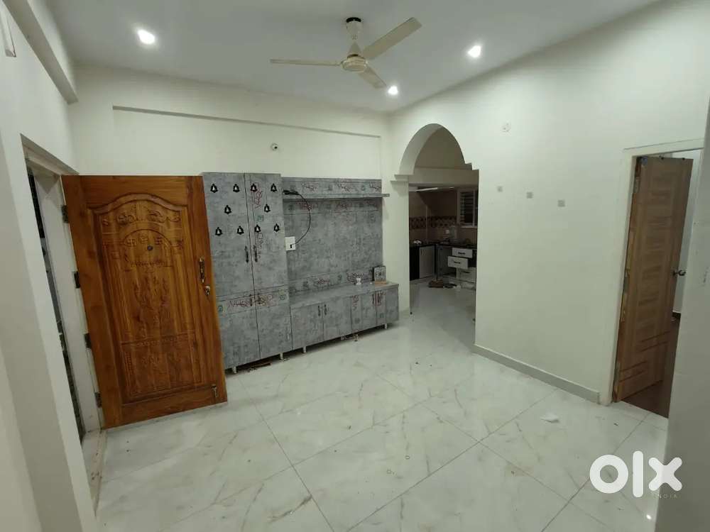 1 BHK Spacious house with parking and security cameras