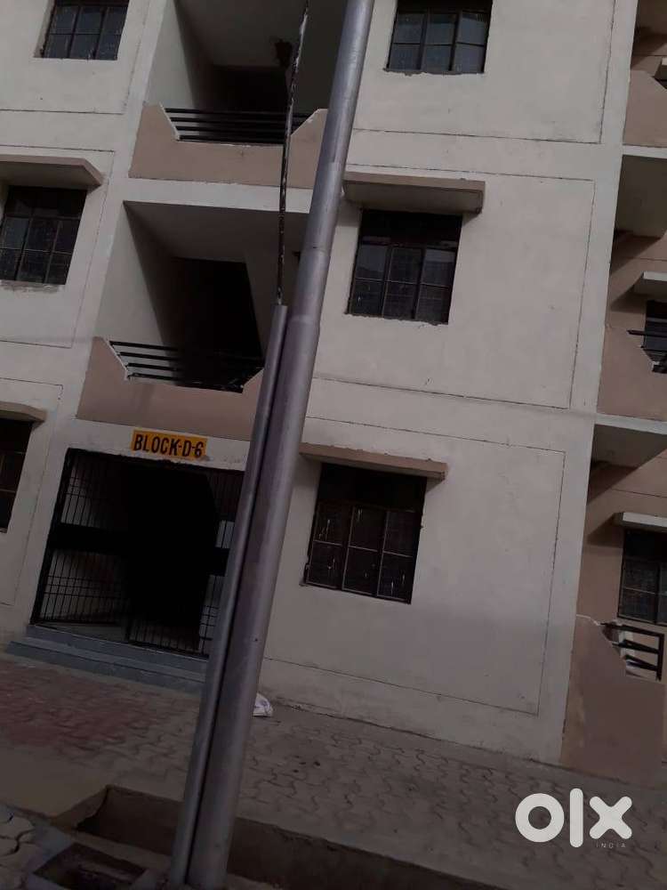 FLAT FOR RENT 4200/=