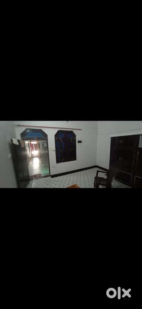 3 bhk semi furnished house