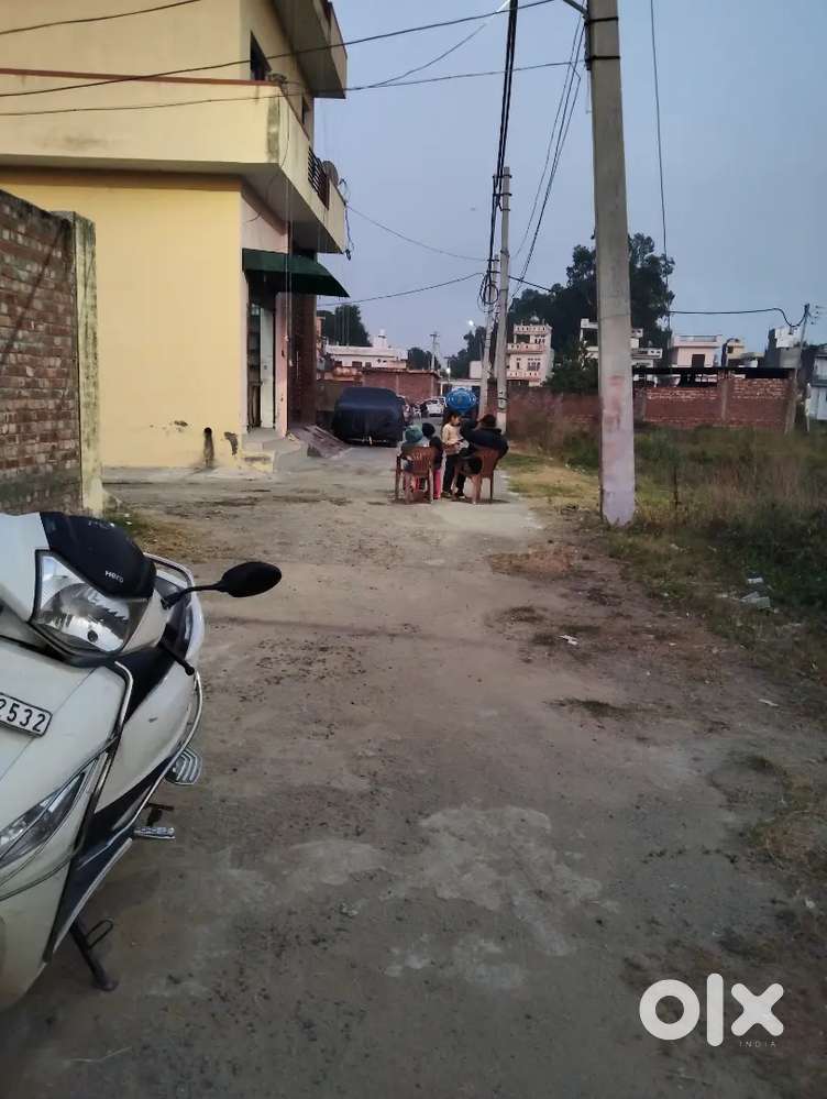 Plot for sale 800mtr duri par college road 25 ft road