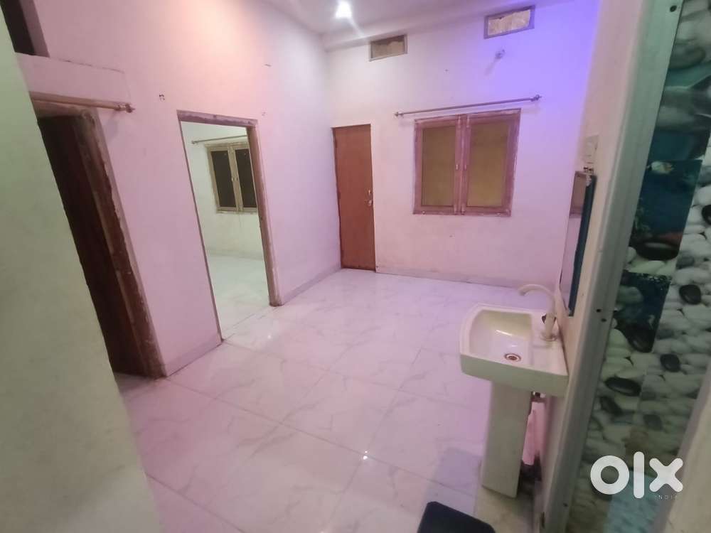 2 bhk flat withh 2 bathroom near hawai adda chowk