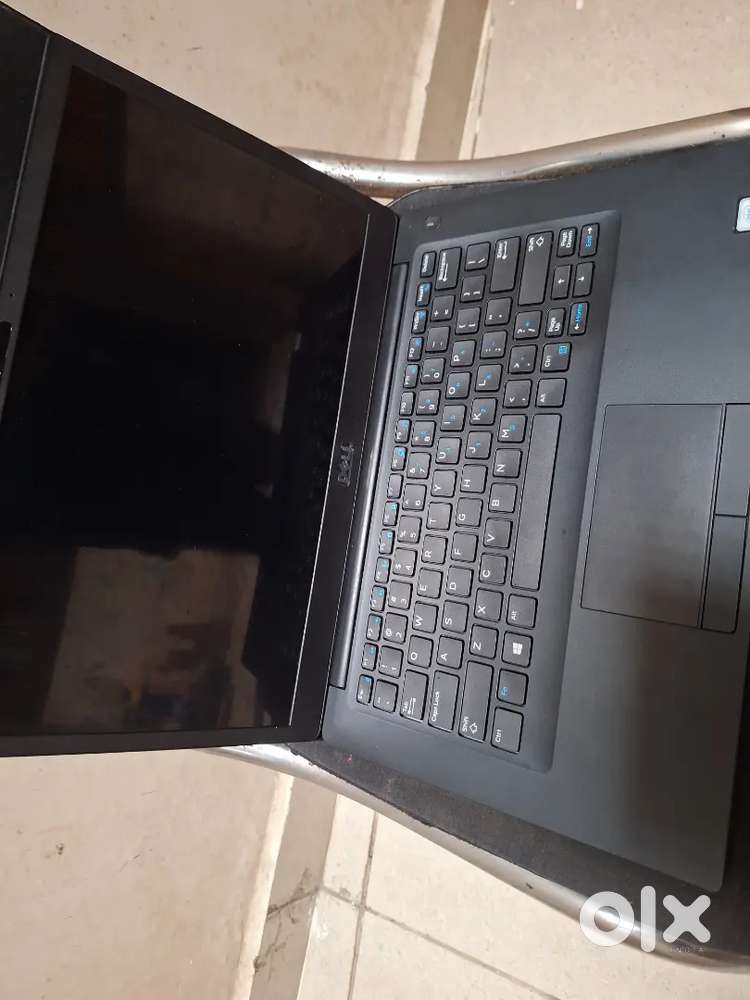 एचपी का लैपटॉप है