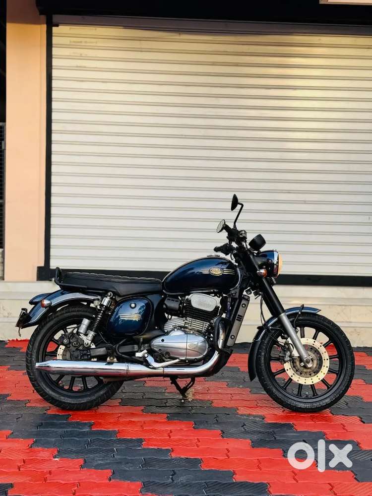 Jawa 42 Model 2020 single owner finance available