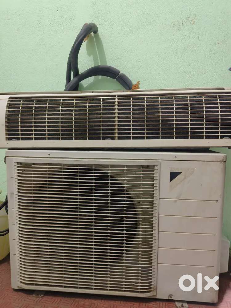 Daikin 1.5 Ton 5 star AC for sale