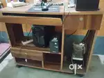 Computer table